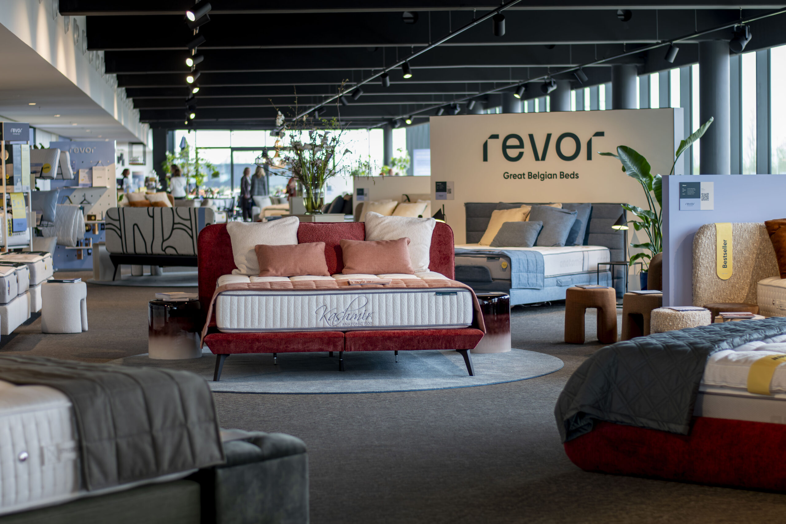 Showroom Revor Group